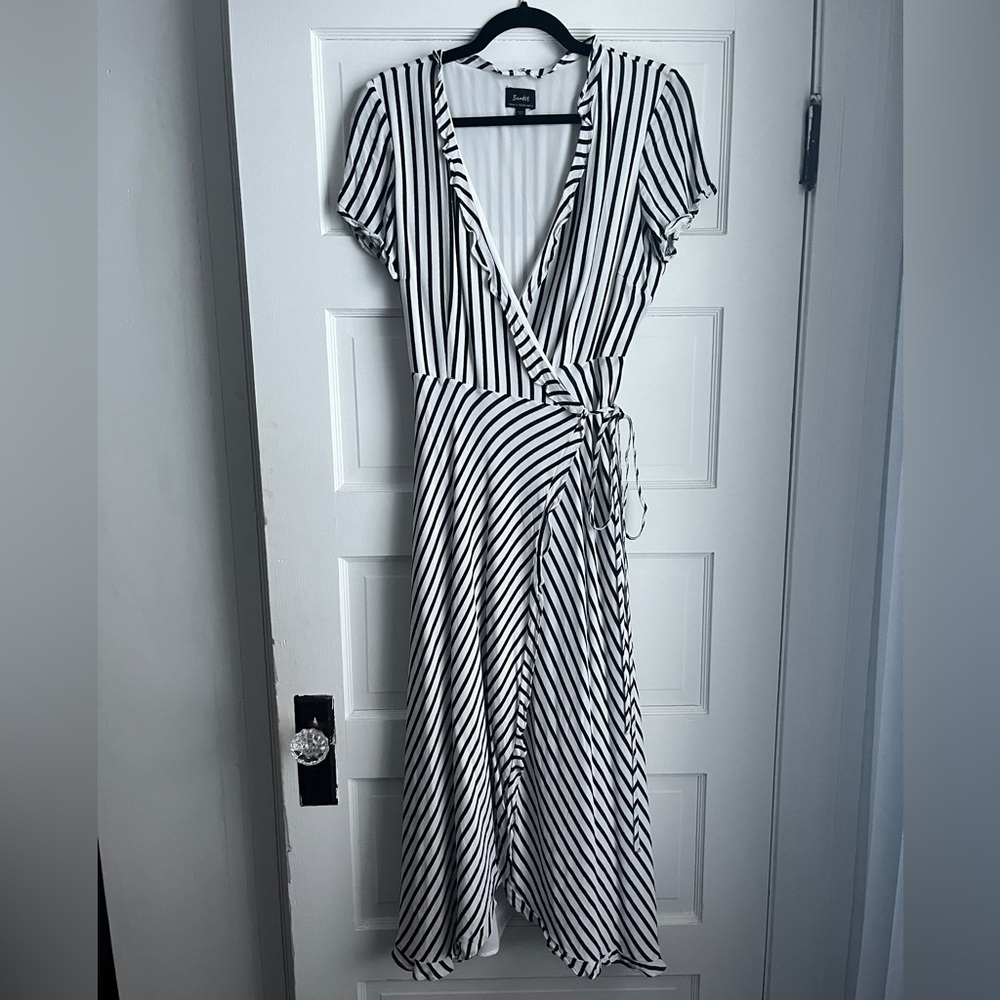 Bardot black and white stripe wrap dress size 6